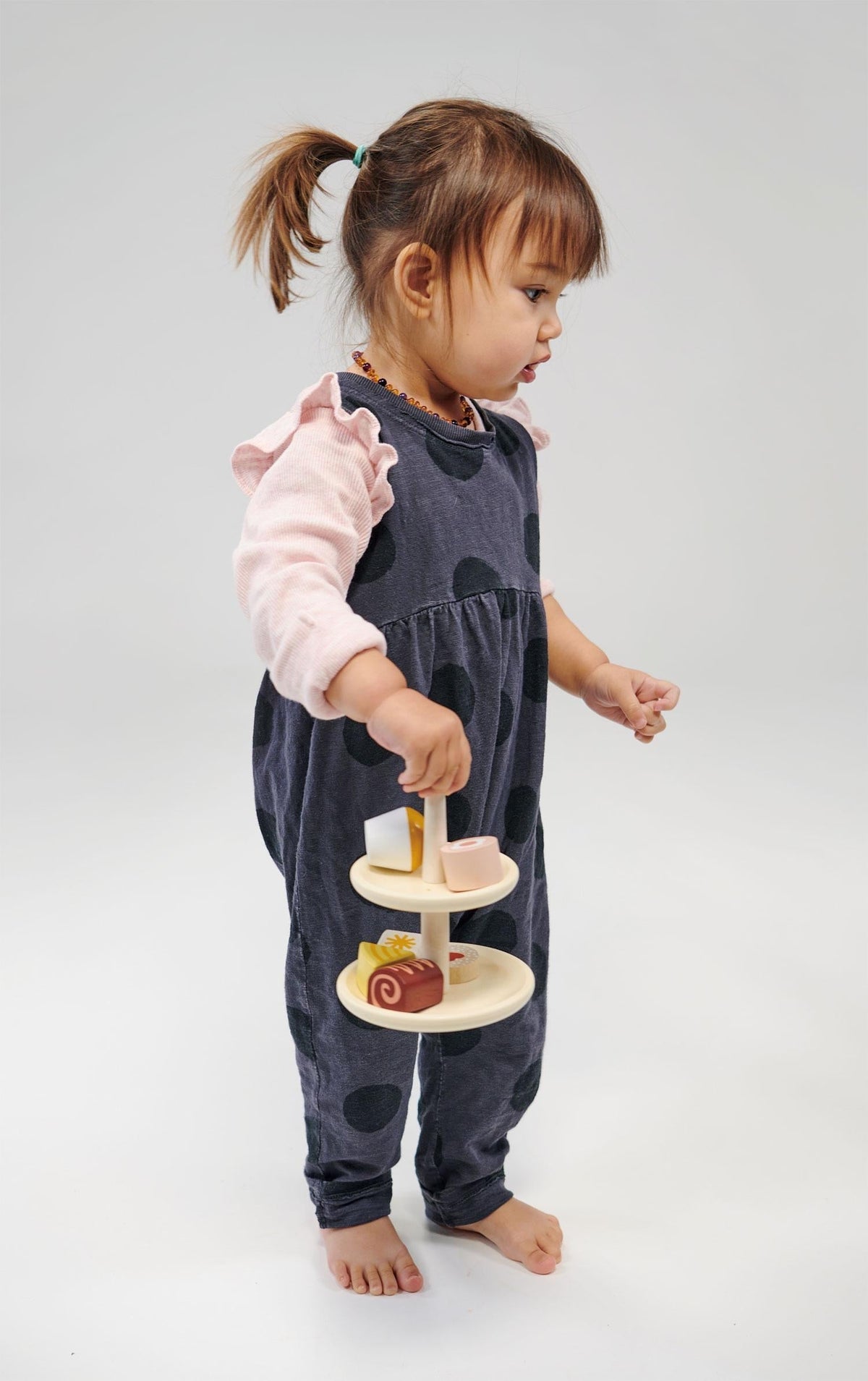 Wooden Afternoon Tea Set - Two-Tier Cake Stand - 7 Pieces